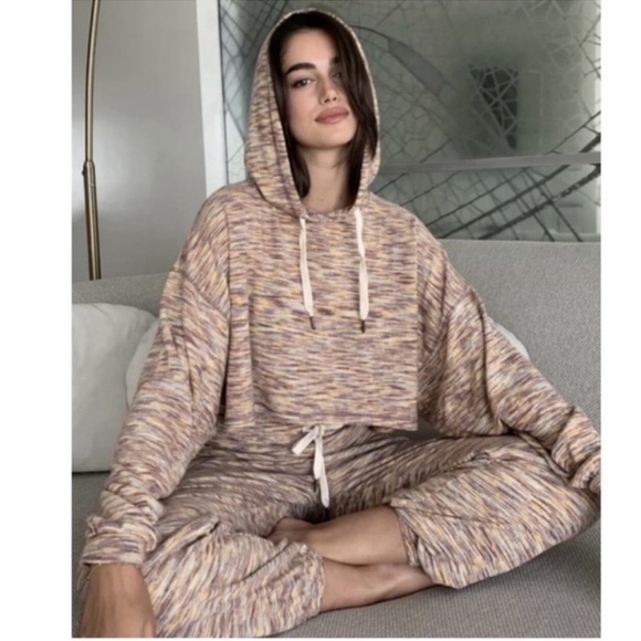 Urban Outfitters Out From Under Space Dyed Jenny Cropped Hoodie Size Medium - Picture 3 of 11